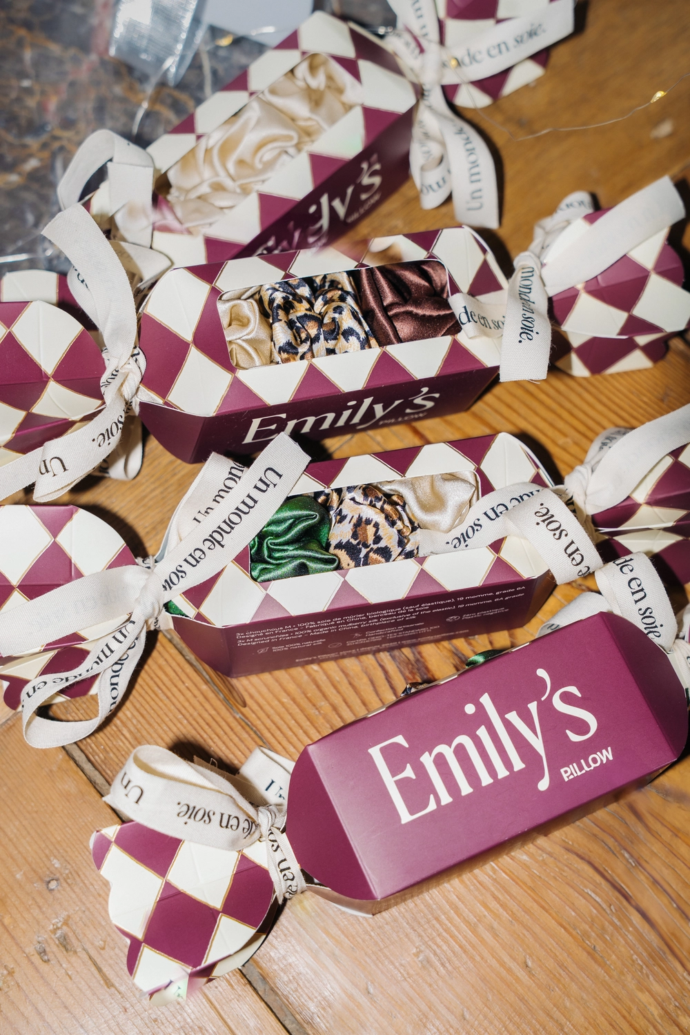 Emily's Pillow CRACKER chouchou soie – Léopard / Moka / Champagne – Image 2